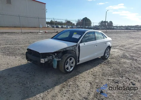 2017 Audi A3 2.0T Premium z USA, uszkodzony, nr VIN WAUAUGFF6H1048196